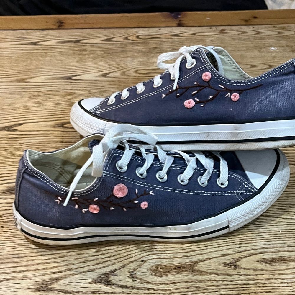 Embroidered Converse - Picture 3 of 6